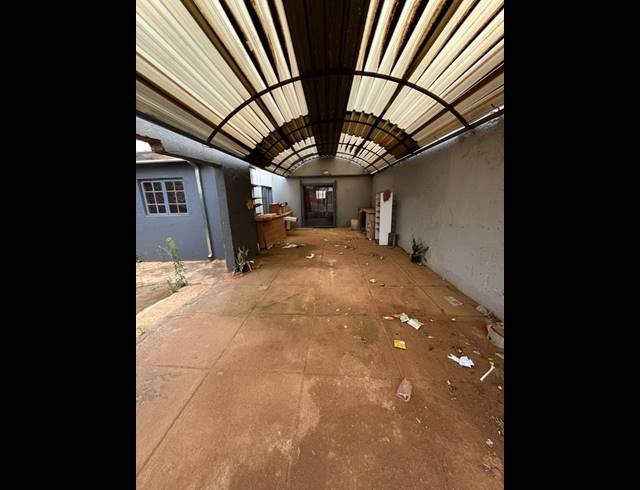 3 BEDROOM HOUSE FOR SALE IN PROTEA GLEN